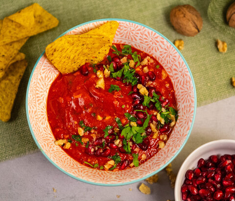 Feuriger Paprika-Walnuss-Zauber